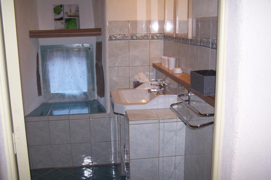 Salomony Chambre D'Hotes Marcols-les-Eaux Rom bilde