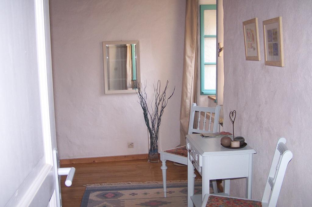 Salomony Chambre D'Hotes Marcols-les-Eaux Rom bilde
