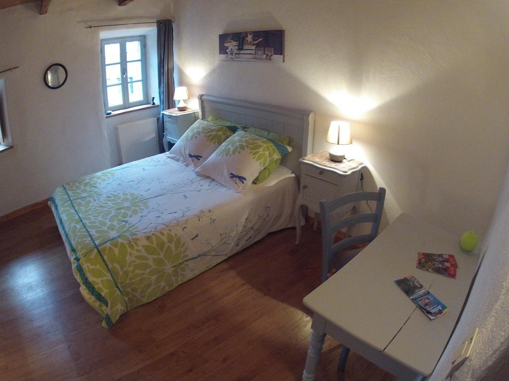 Salomony Chambre D'Hotes Marcols-les-Eaux Rom bilde
